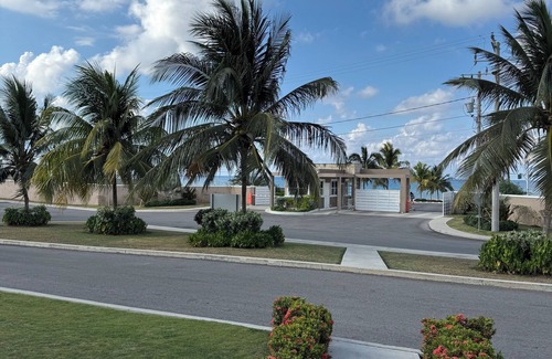 Lucea Casa | Charming 2-bedroom house with WiFi, fitness room in Lucea