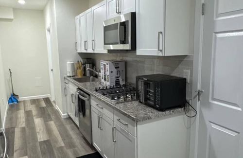 Gateway Casa | Charming 2-bedroom house in marvelous Denver with AC, WiFi