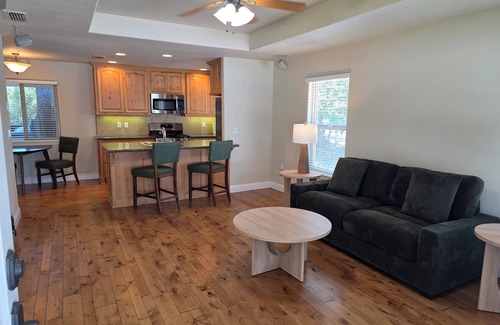 Loomis Casa | Charming 2-bedroom house with AC, WiFi in lovely Loomis