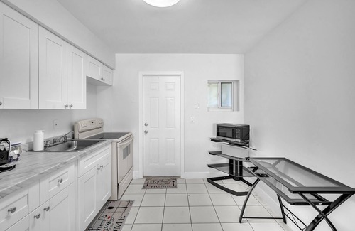 West Little Havana Casa | Charming 2-bedroom house in amazing Miami with AC