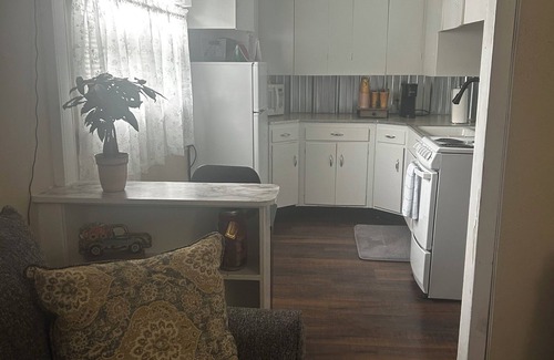 Pierre Casa | Charming 2-bedroom house in peaceful Pierre with AC