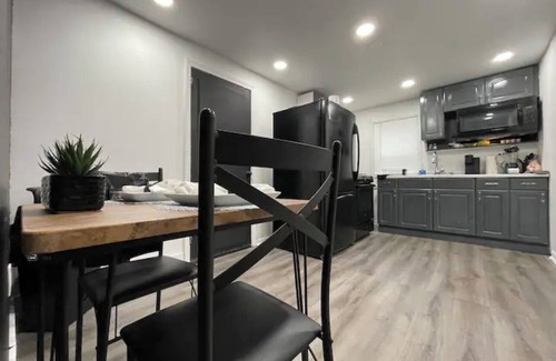Rahway Casa | Charming 2-bedroom house in terrific Rahway near train to NYC