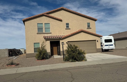 Kingman Casa | Charming 2-bedroom in a 3 bedrooms house in excellent Kingman with WiFi, AC