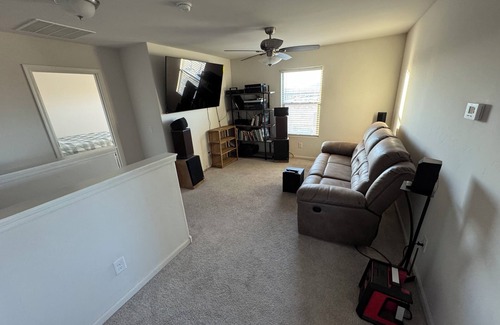 Kingman Casa | Charming 2-bedroom in a 3 bedrooms house in excellent Kingman with WiFi, AC