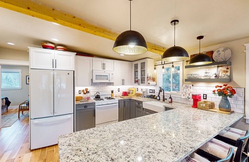 Heber Casa | Charming 2 bedroom loft with a hot tub and fire pit