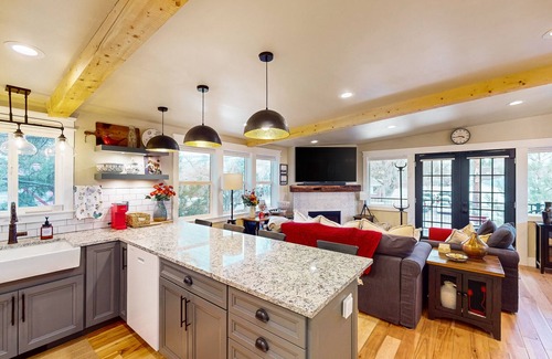Heber Casa | Charming 2 bedroom loft with a hot tub and fire pit