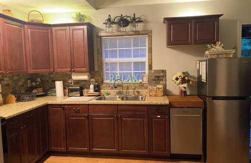 Sylacauga Casa | Charming 2-bedroom lake cottage with kayaks