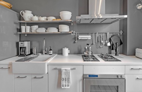 Riverside Casa | Charming 2-Bedroom Leslieville Gem with Private Backyard and More!