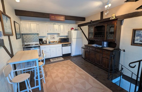 Blodgett Mills Condominio | Charming 2-bedroom Mountain-side condo #11 at Greek Peak