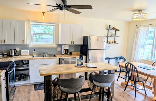 New Minas Casa | Charming 2-bedroom Retreat with AC, WiFi in the Heart of the Annapolis Valley