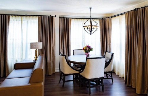 Las Vegas Complejo | Charming 2-bedroom resort in superb Las Vegas with AC, fitness room, WiFi
