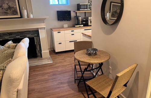 Inglewood Cabaña | Charming 2-bedroom rental in enjoyable East Nashville with WiFi, AC