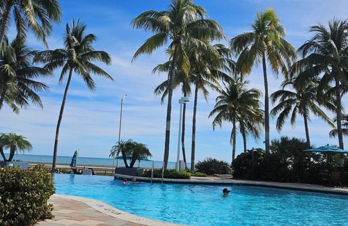 Key West Complejo | Charming 2-bedroom resort with WiFi, fitness room in phenomenal Key West.