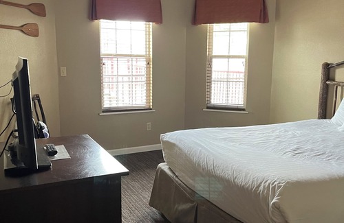 De Soto Complejo | Charming 2-bedroom resort with AC, fitness room in pleasant De Soto
