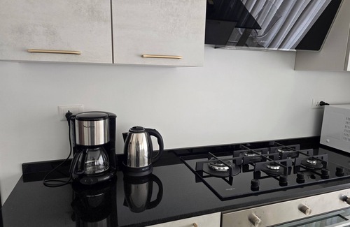 Suwailih Apartamento | Charming 2-bedroom rooftop apartment with mountain view in Amman
