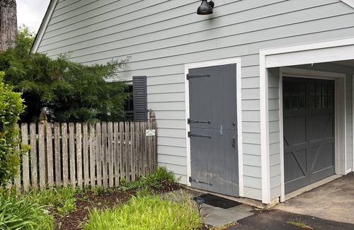 Princeton Casa | Charming 2-bedroom second floor of a barn in wonderful Princeton with WiFi, AC,