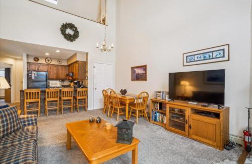 Killington Casa | Charming 2-Bedroom Slopeside at Pico Mountain E304
