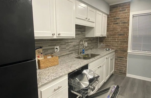 Fort Smith Casa | Charming 2-bedroom townhome at centrally located Fort Smith