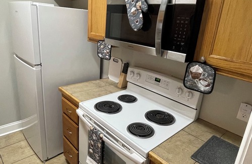 Sunshine Casa | Charming 2-bedroom townhome in Plaquemine near Dow, Shintech, and LSU