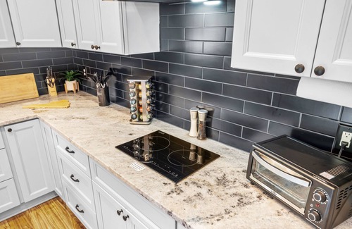Schuyler Casa | Charming 2-bedroom tiny house close to hiking trails and Nelson 151