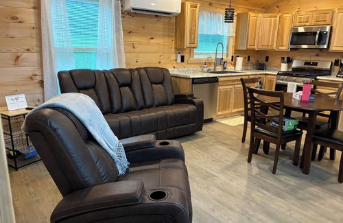 Whippleville Casa | Charming 2-bedroom tiny home within a few miles of all kinds of outdoor sports