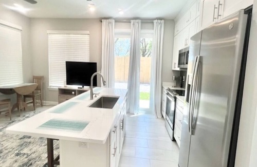 Niceville Casa | Charming 2-bedroom townhome in peaceful Niceville - room for boat and RV parking