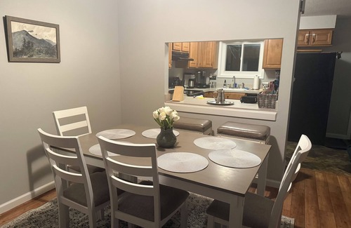 North Woodstock Casa | Charming 2-bedroom townhome North Woodstock. Walk to town, 5mins from Loon.