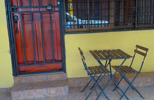 Heredia Casa | Charming 2-bedroom townhome in welcoming Heredia with WiFi, AC in walkable town