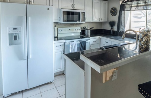 Prides Crossing Casa | Charming 2-bedroom townhome with AC, WiFi in enchanting Aurora