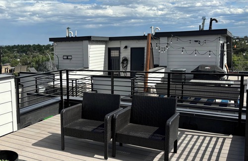 West Colfax Casa | Charming 2-bedroom townhome with superb rooftop patio views, AC, and internet