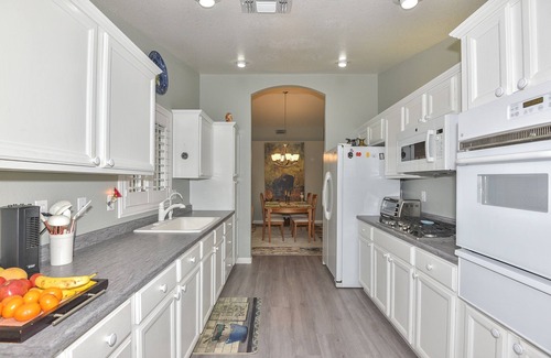 Westbrook Village Casa | Charming 2-bedroom townhome with fitness room and clubhouse in Peoria