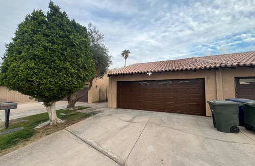 Yuma Casa | Charming 2-bedroom townhome in lovely Yuma with AC, WiFi