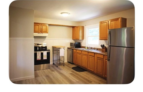 Salina Casa | Charming 2-bedroom updated pet-friendly home in Central Salina!