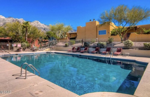 Skyline Bel Air Estates Condominio | Charming 2 bedroom upstairs desert condo in the beautiful Catalina Foothills