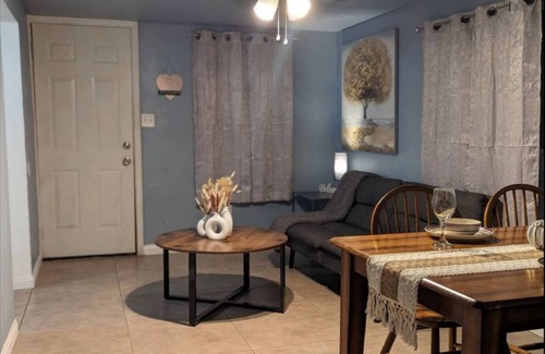 Oildale Apartamento | Charming 2-bedroom apartment in wonderful Bakersfield