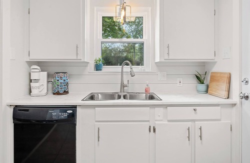 Highlands - Perkins Casa | Charming 2-bedroom Retreat near LSU