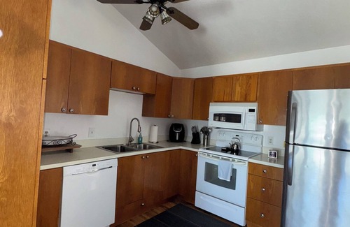 Eden Pines Casa | Charming 2-bedroom house in beautiful Big Pine Key with canal access and lift