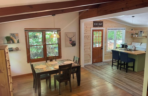 Boone Chalet De Esquí | Charming 2-bedroom Boho Chalet with AC and WiFi in Blowing Rock