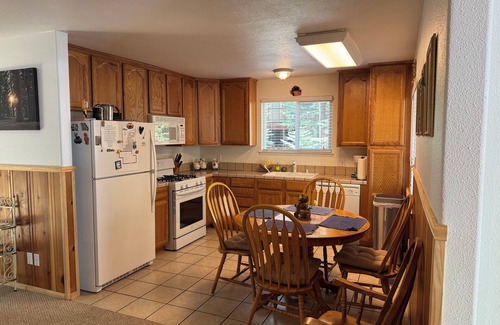 Cold Springs Cabina | Charming 2-bedroom cabin in Cold Springs