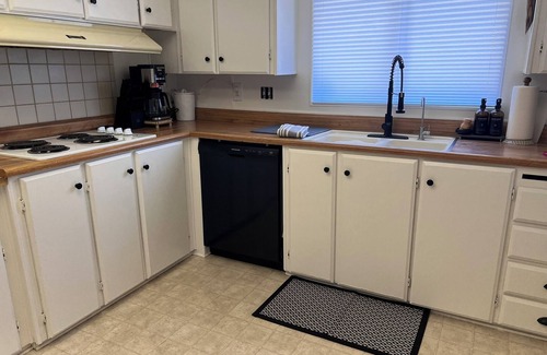 Coulterville Casa | Charming 2-bedroom home in Coulterville Dog friendly!