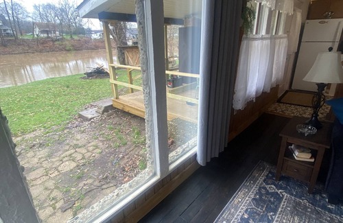 Ellwood City Casa | Charming 2-bedroom bungalow with AC, WiFi,washer and dryer, ON THE CREEK.