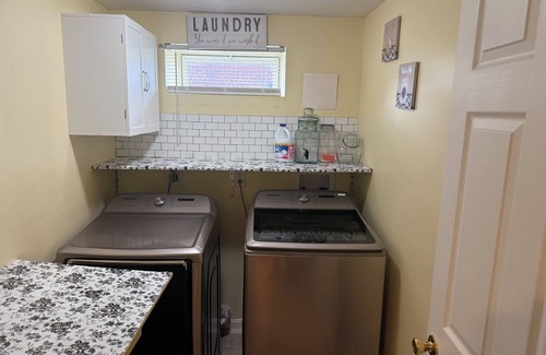 Glen Burnie Casa | Charming 2-bedroom house with fitness room and AC in Glen Burnie