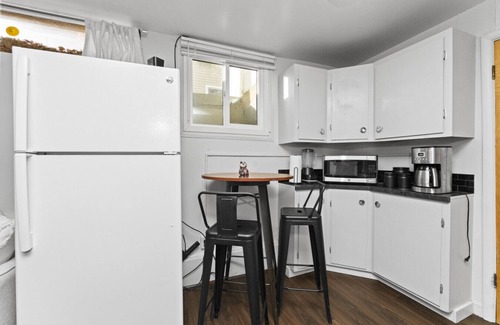 Great Falls Apartamento | Charming 2 Bedroom Apartment