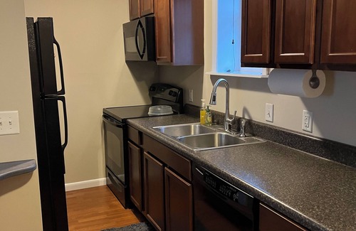 South Riverside Casa | Charming 2-bedroom house close to stadium and hospitals