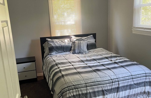 Brentwood Casa | Charming 2-bedroom house in fabulous Jacksonville with WiFi, AC Tv in every room