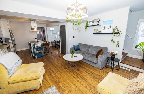 Kansas City Casa | Charming 2-bedroom house near Downtown Kansas City with fenced yard
