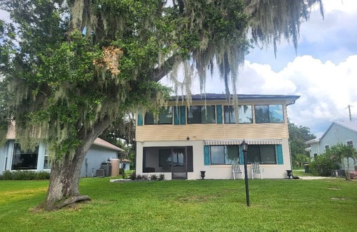 Lake Placid Apartamento | Charming 2-bedroom Lake front apartment with AC, WiFi in fantastic Lake Placid