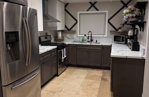 Lemon Grove Casa | Charming 2-bedroom house with WiFi, AC home with hotel amenities