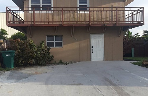 Goodland Cabaña | Charming 2-bedroom cottage in superb Marco Island with AC