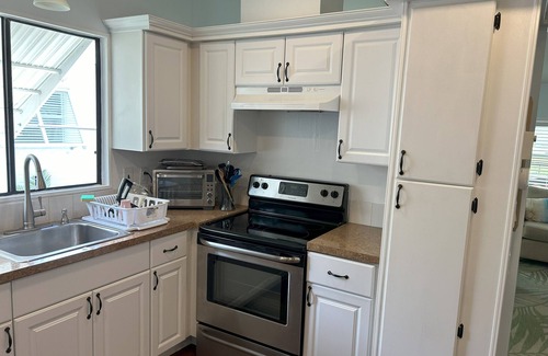 Punta Gorda Casa | Charming 2-bedroom mobile home with AC, fitness room in Punta Gorda